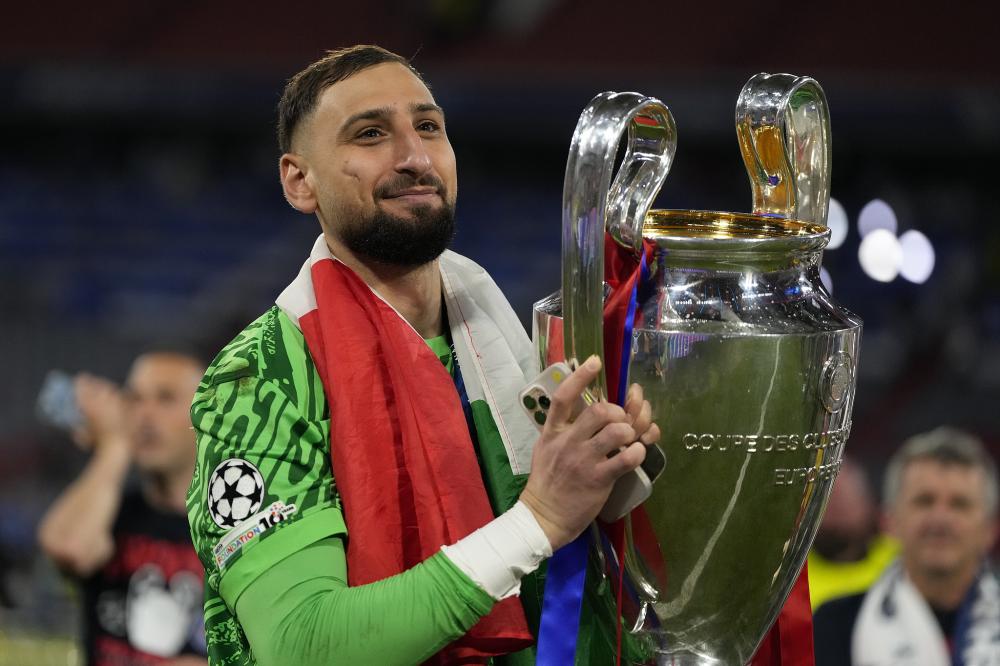 欧冠半场：杜兰、多尔贝格破门，卡拉巴克1-1阿贾克斯